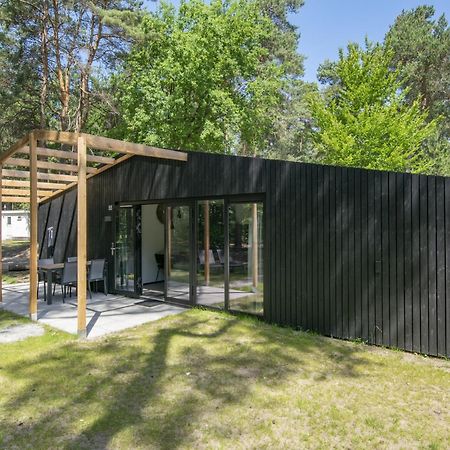 Modern Chalet With Wellness, In A Holiday Park At 12 Km From Eindhoven Villa Mierlo Exterior photo